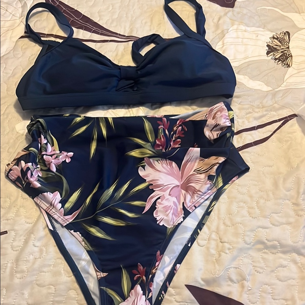 Cupshe Blue and Pink Tropical Bikini Set